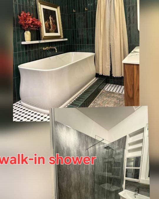 Walk-In Shower vs Bathtub: What’s Better for Your Bathroom?